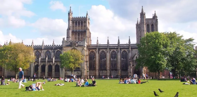 英國(guó)大學(xué)