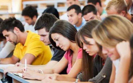 SAT機考到底難不難？