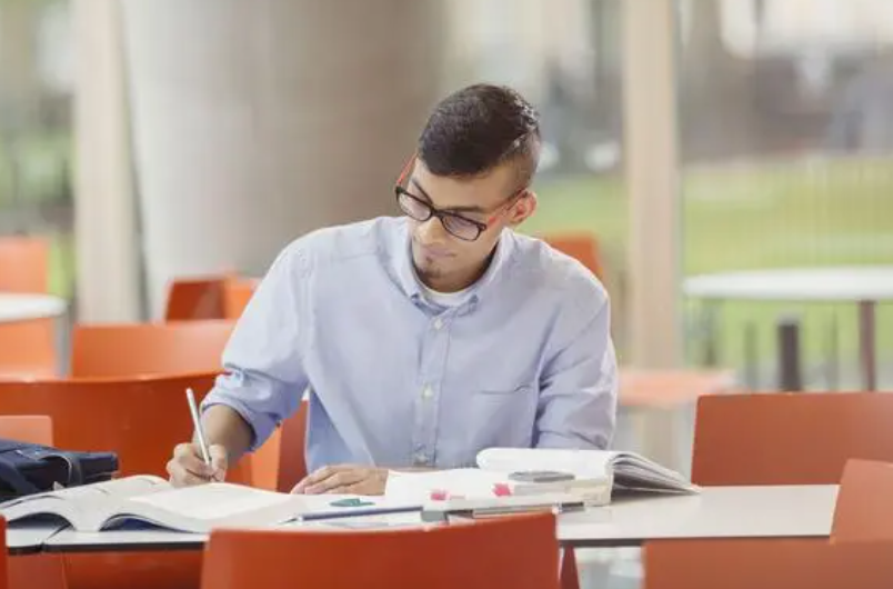 SAT模擬考試的最佳頻率是間隔多久？