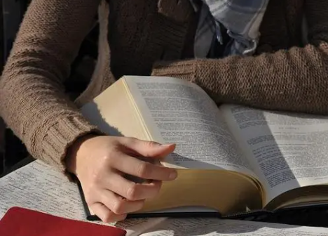 出國留學一般需要提交哪幾類語言成績？